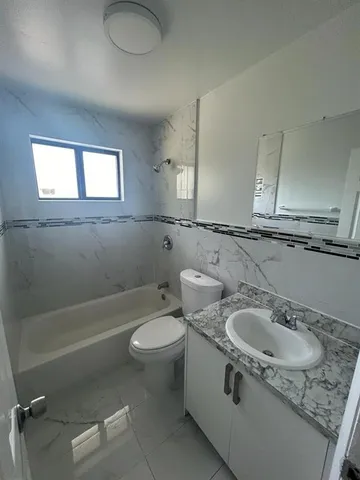 $1,799 | 18253 Northwest 23rd Avenue, Unit 4, Miami Gardens, FL 33056