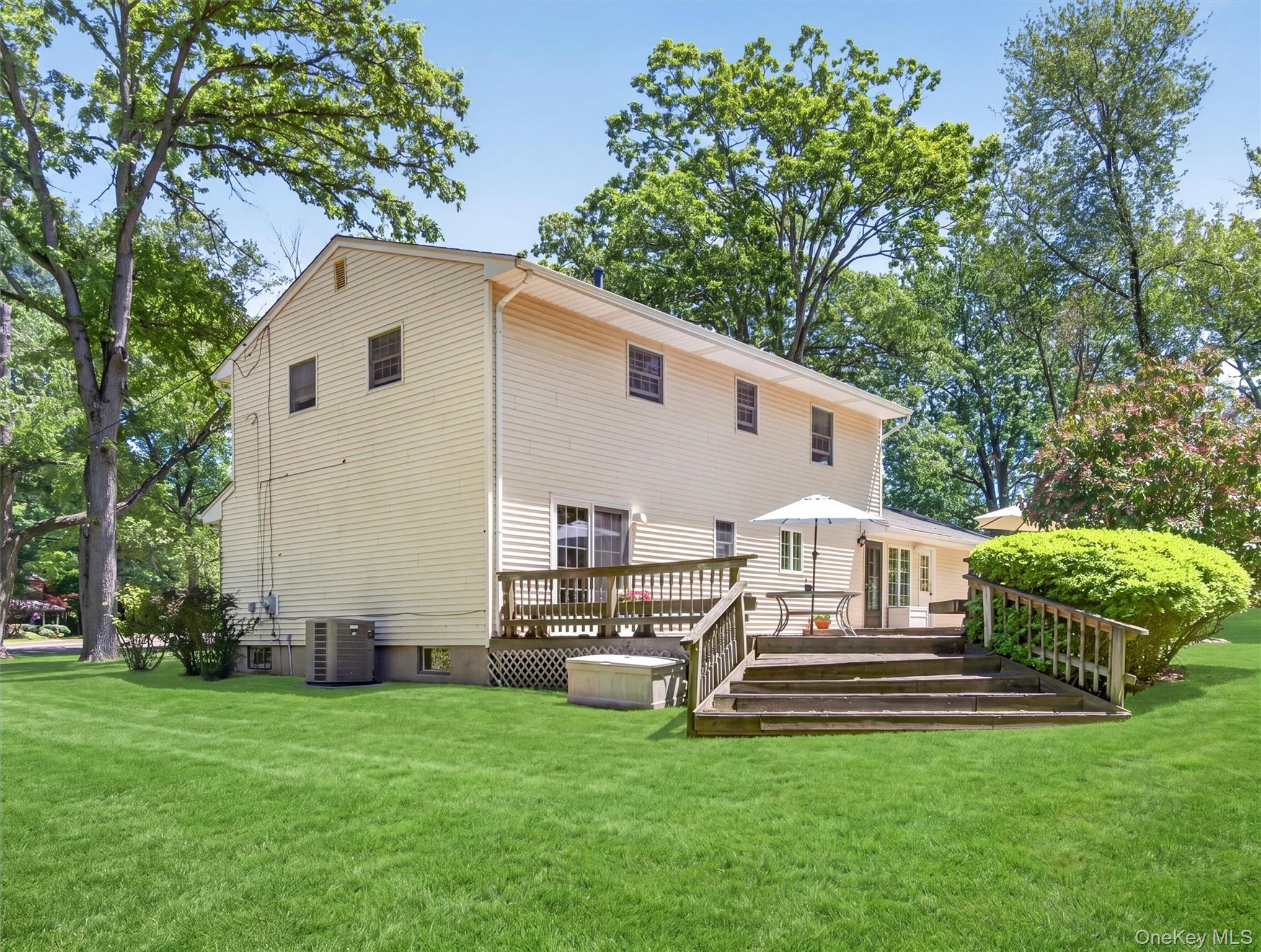 121 Sunset Road Blauvelt, NY 10913 - Photo 21 of 32 Review view with Deck