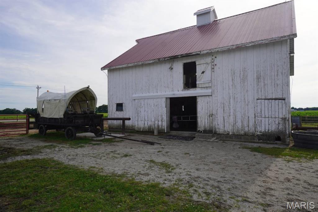 9965 Fruit Road Alhambra, IL 62001 - Photo 14 of 63