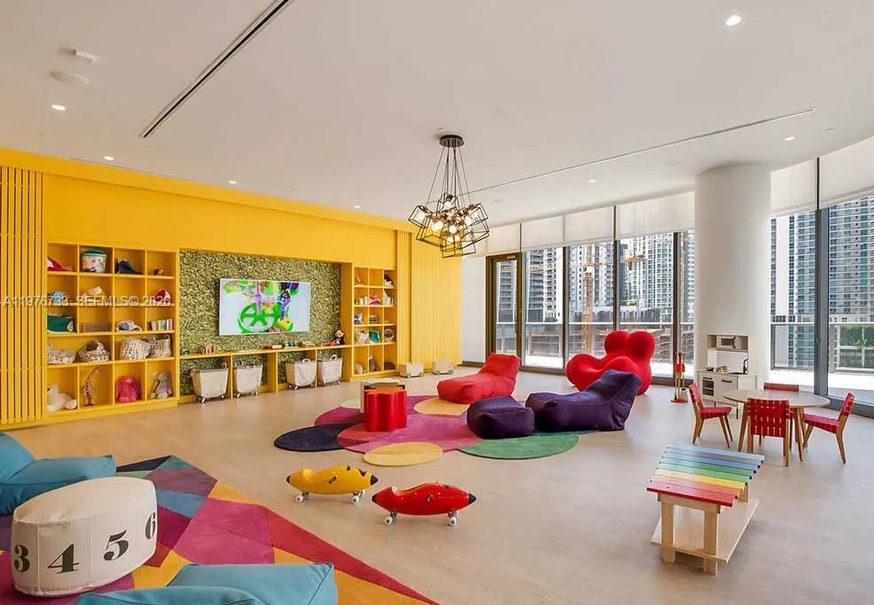 55 Southwest 9th Street, Unit 2609 Miami, FL 33130 - Photo 5 of 17