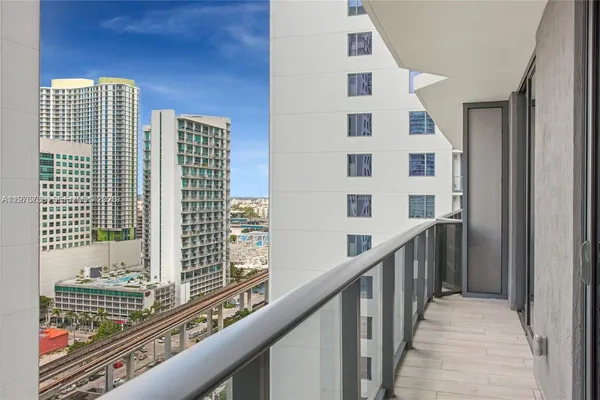 $3,200 | 55 Southwest 9th Street, Unit 2609, Miami, FL 33130