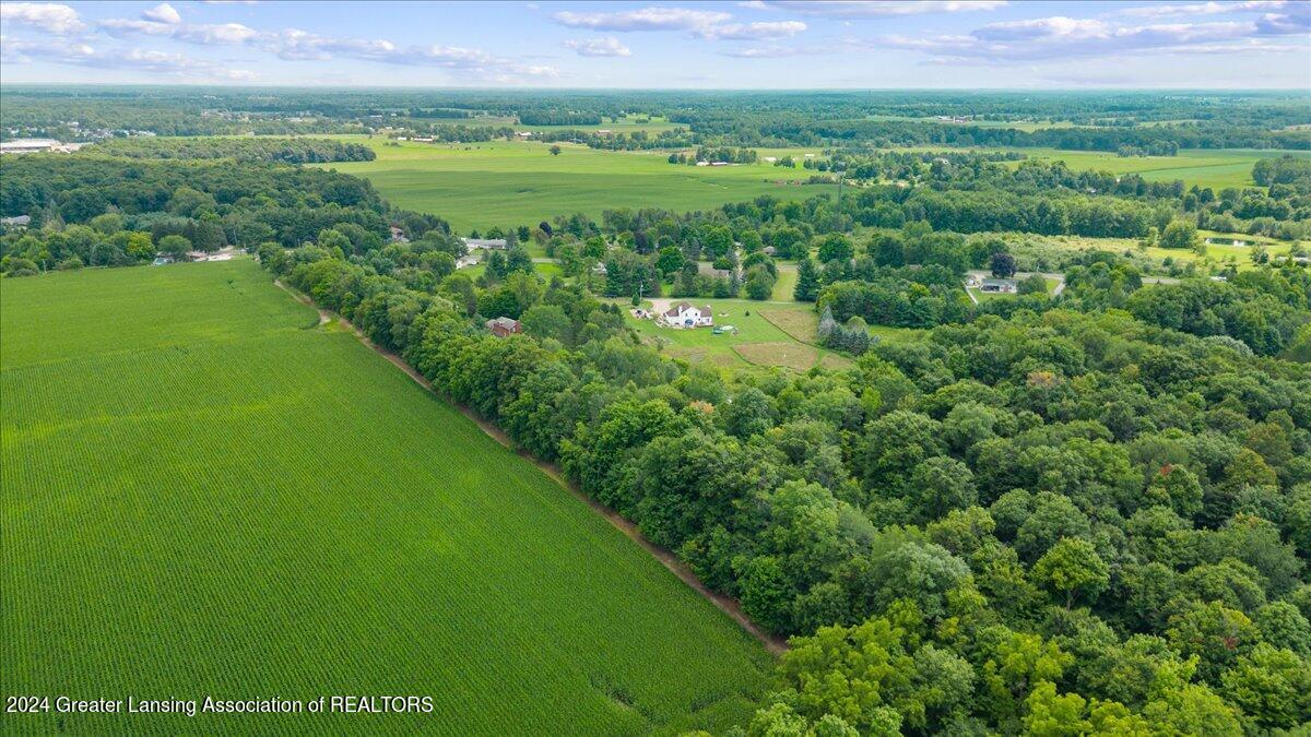 1528 Rabbit Ridge Charlotte, MI 48813 - Photo 48 of 52 26-Media Jett - 12