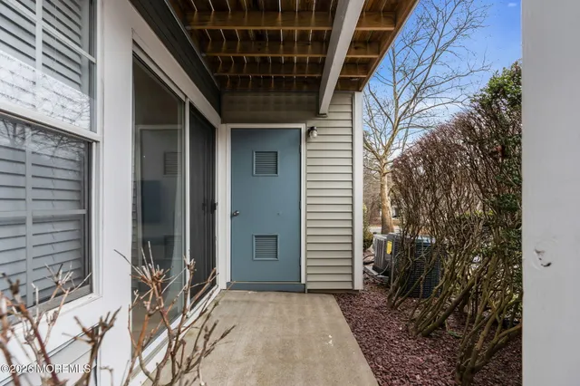 $2,800 | 25 Gait Court, Tinton Falls, NJ 07753