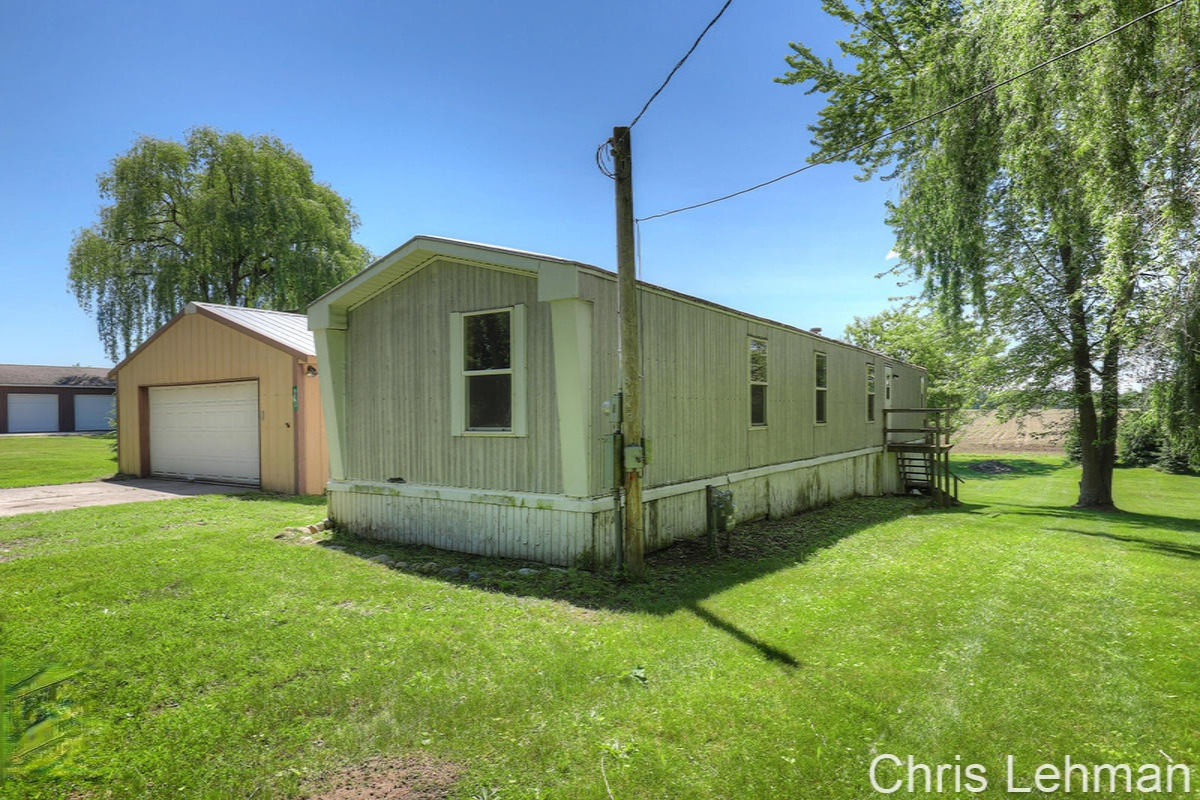 9443 Peck Road Greenville, MI 48838 - Photo 1 of 24 IMG_1001