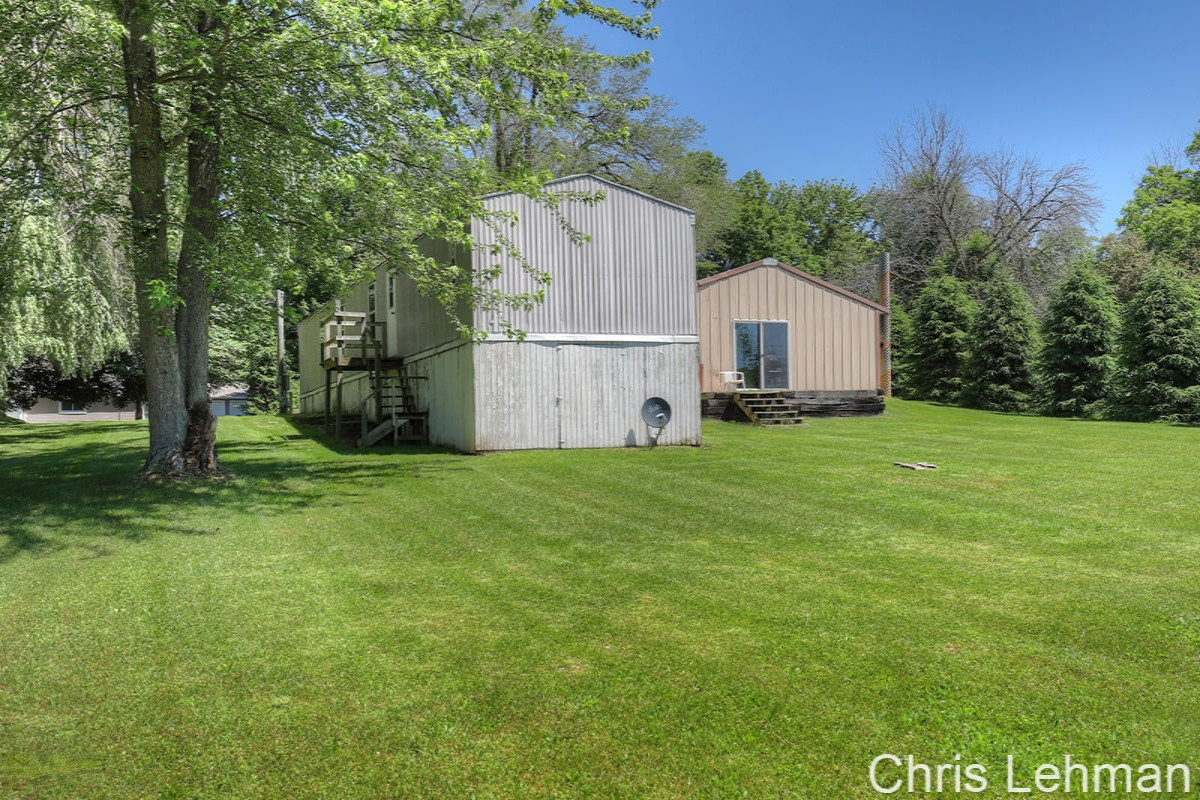 9443 Peck Road Greenville, MI 48838 - Photo 22 of 24 IMG_1021