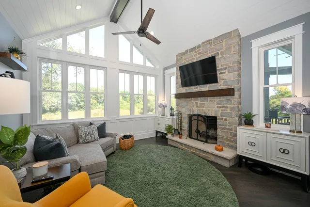 $1,300,000 | 5-n107 Burr Road, St. Charles, IL 60175