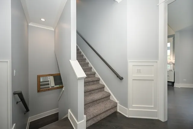 $1,300,000 | 5-n107 Burr Road, St. Charles, IL 60175