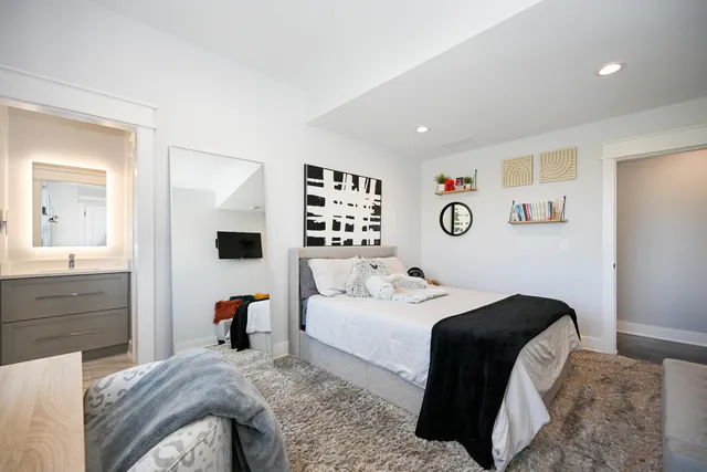 $1,300,000 | 5-n107 Burr Road, St. Charles, IL 60175