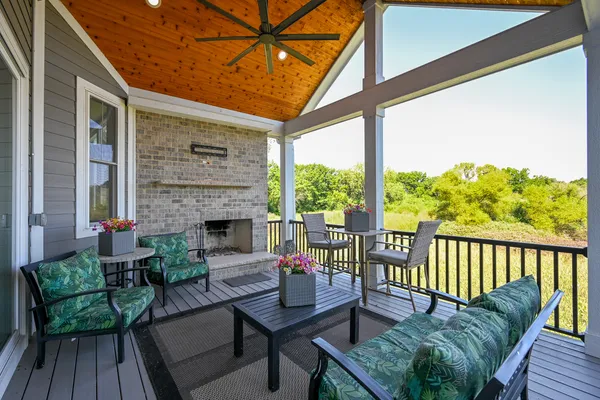 $1,249,999 | 5-n107 Burr Road, St. Charles, IL 60175