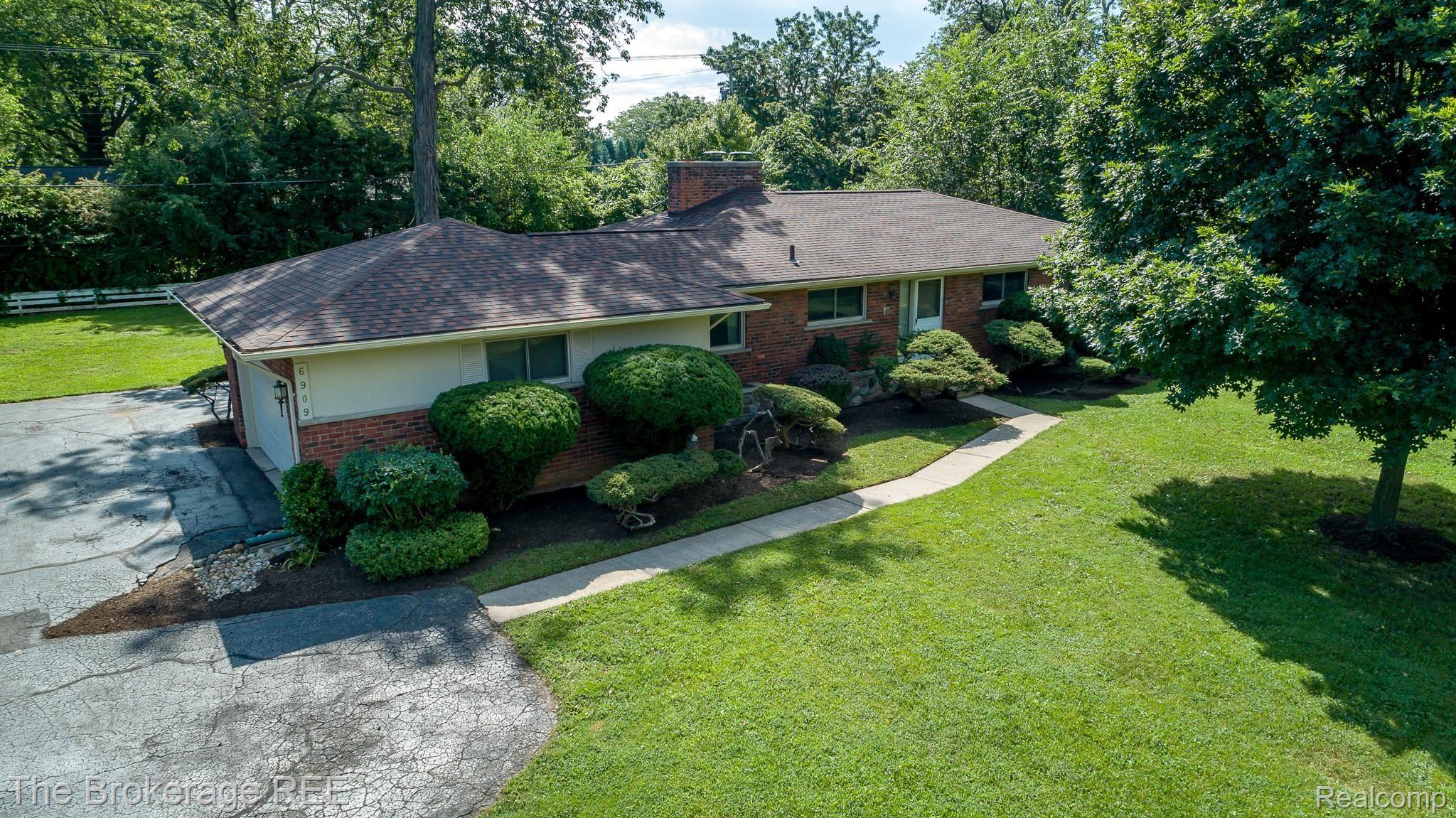 6909 Lahser Road Bloomfield Hills, MI 48301 - Photo 53 of 59 6909 LAHSER Road, Bloomfield Twp 48301 Let's buy a house today!!