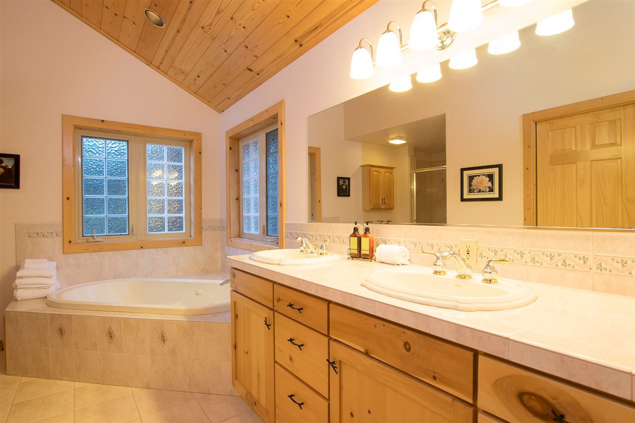 14741 Tyrol Road Truckee, CA 96161 - Photo 8 of 14 Gallery Image 8