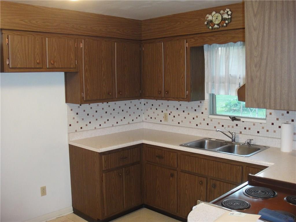 125 Kerr Loop Road Worthington, PA 16262 - Photo 6 of 20 Gallery Image 6