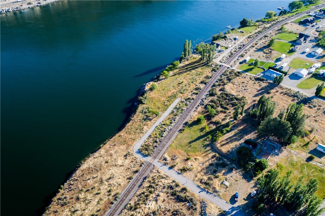 429 Stayman Flats Road Chelan, WA 98816 - Photo 8 of 23 Gallery Image 8