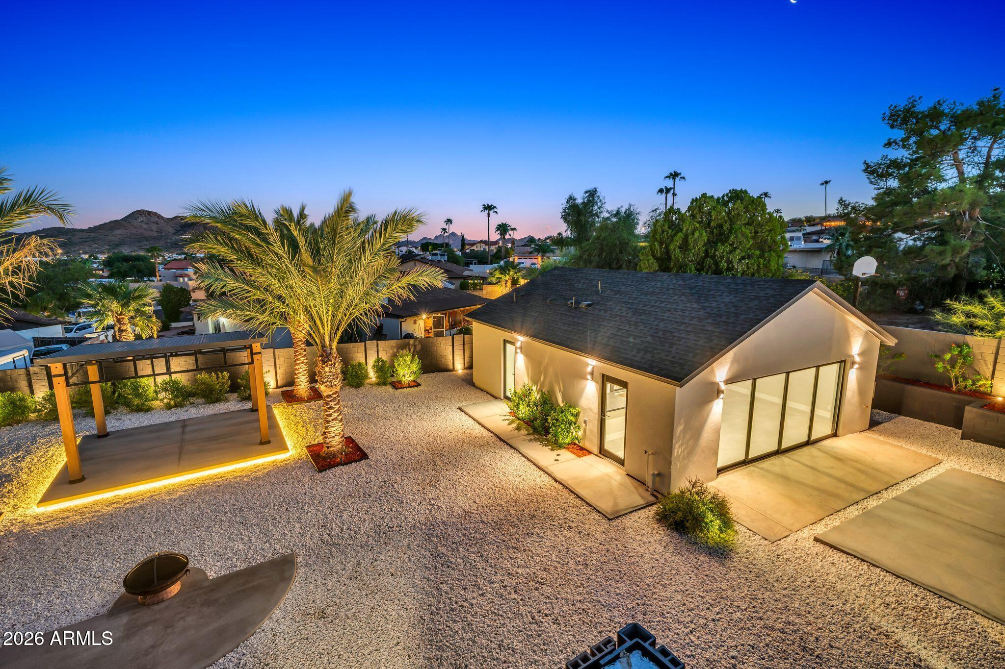 1955 East Greenway Road Phoenix, AZ 85022 - Photo 103 of 113 1955 E Greenway Rd Twilight-12