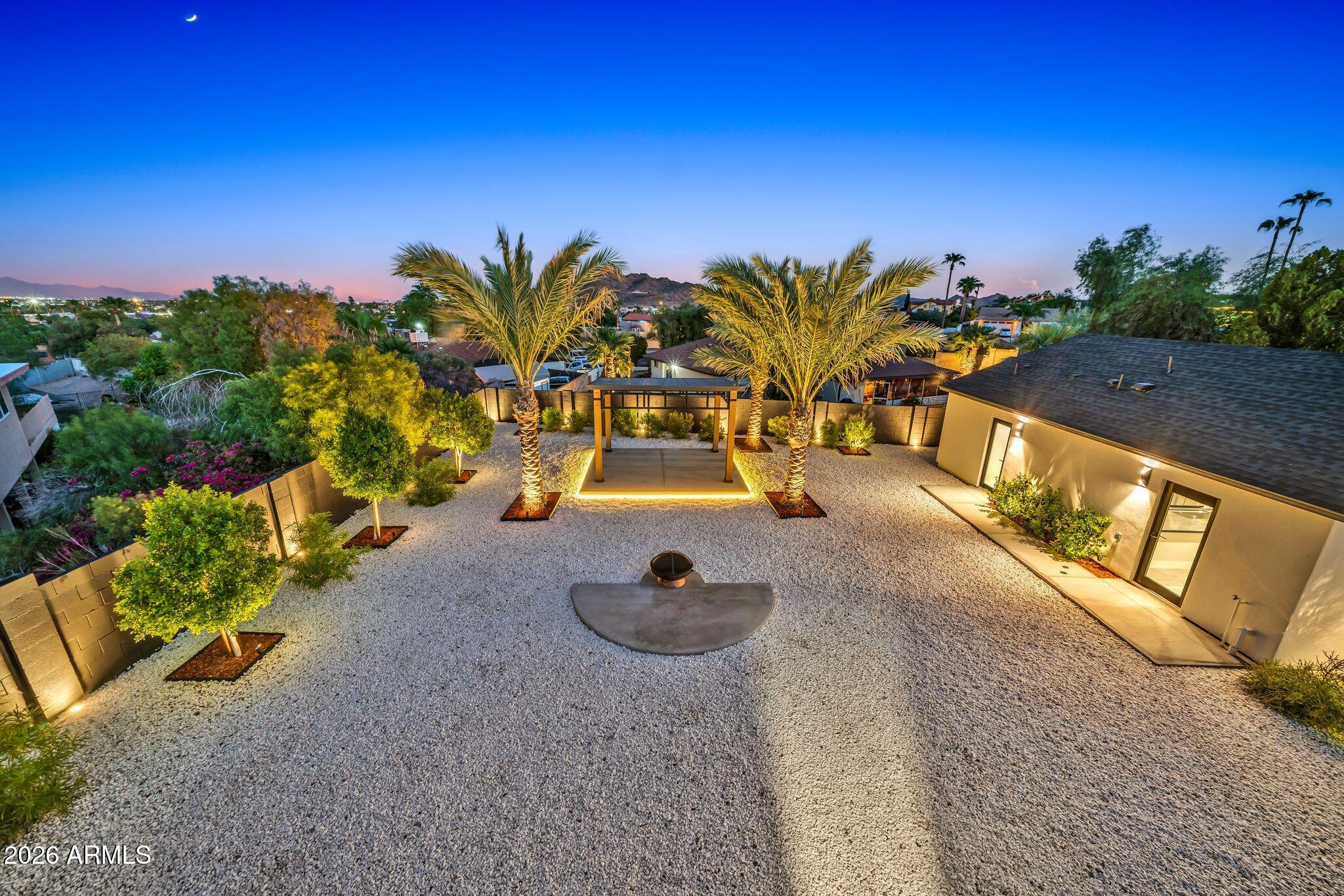 1955 East Greenway Road Phoenix, AZ 85022 - Photo 104 of 113 1955 E Greenway Rd Twilight-13