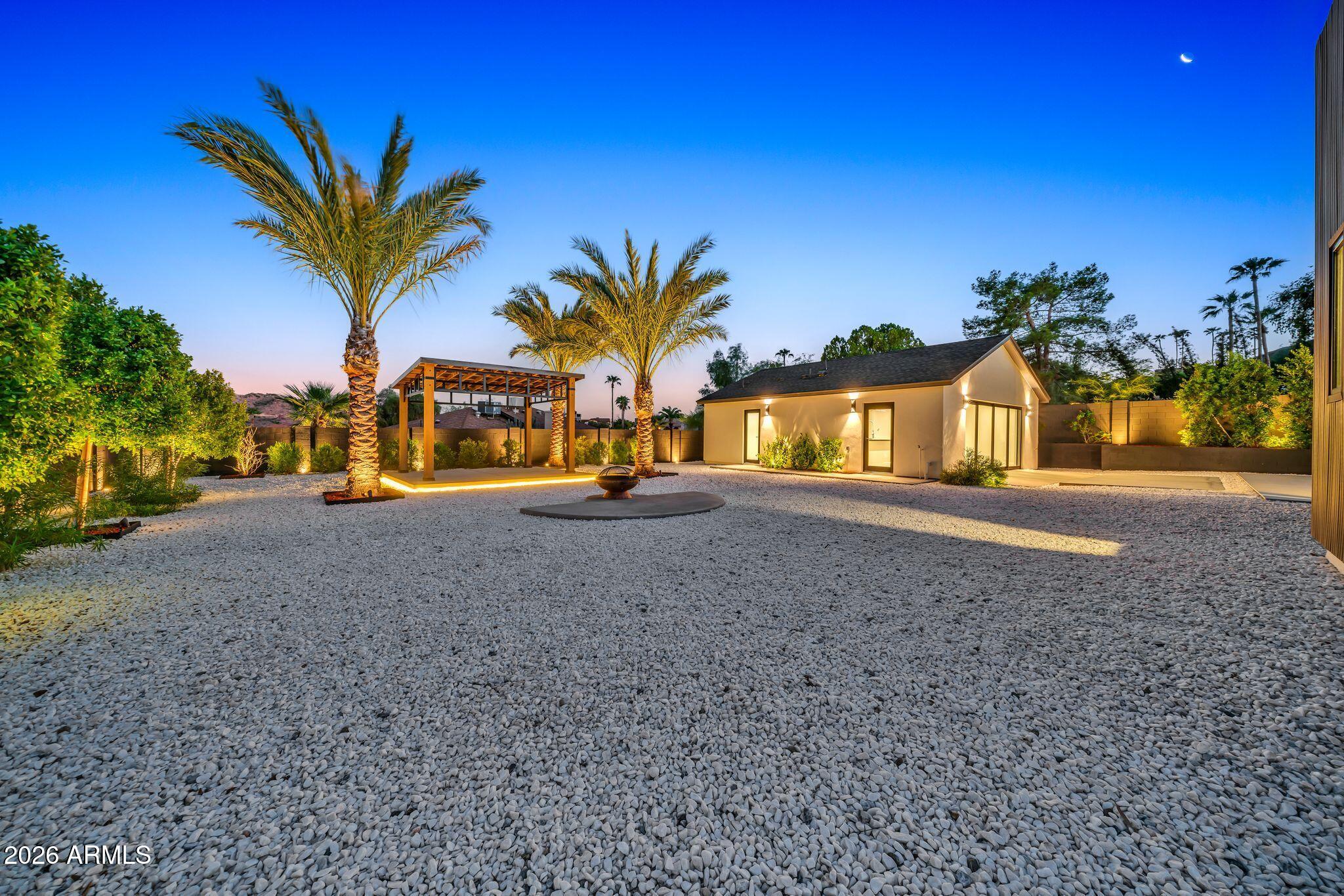 1955 East Greenway Road Phoenix, AZ 85022 - Photo 105 of 113 1955 E Greenway Rd Twilight-14