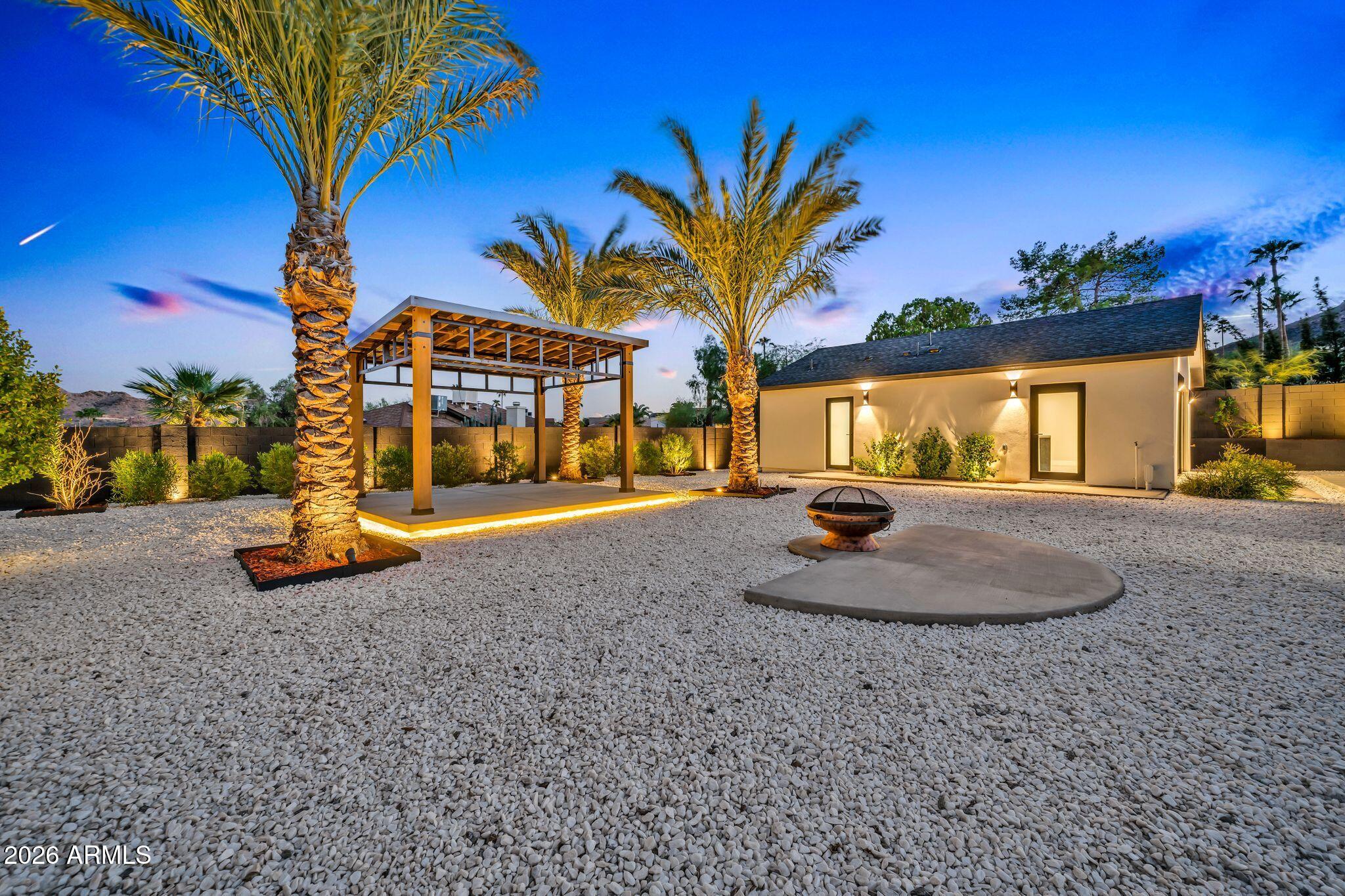 1955 East Greenway Road Phoenix, AZ 85022 - Photo 107 of 113 1955 E Greenway Rd Twilight-16