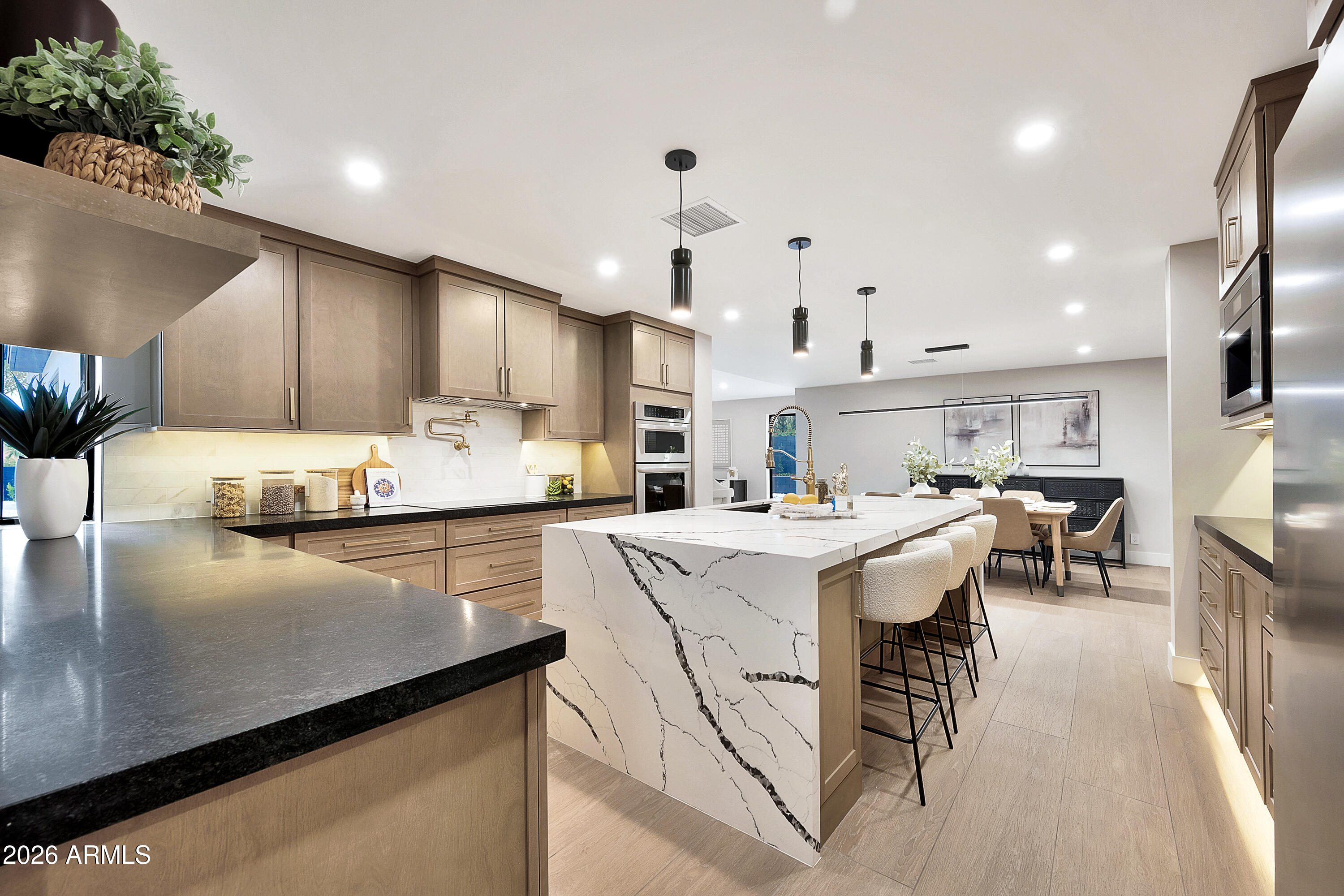 1955 East Greenway Road Phoenix, AZ 85022 - Photo 24 of 113 1955 E Greenway Rd-15