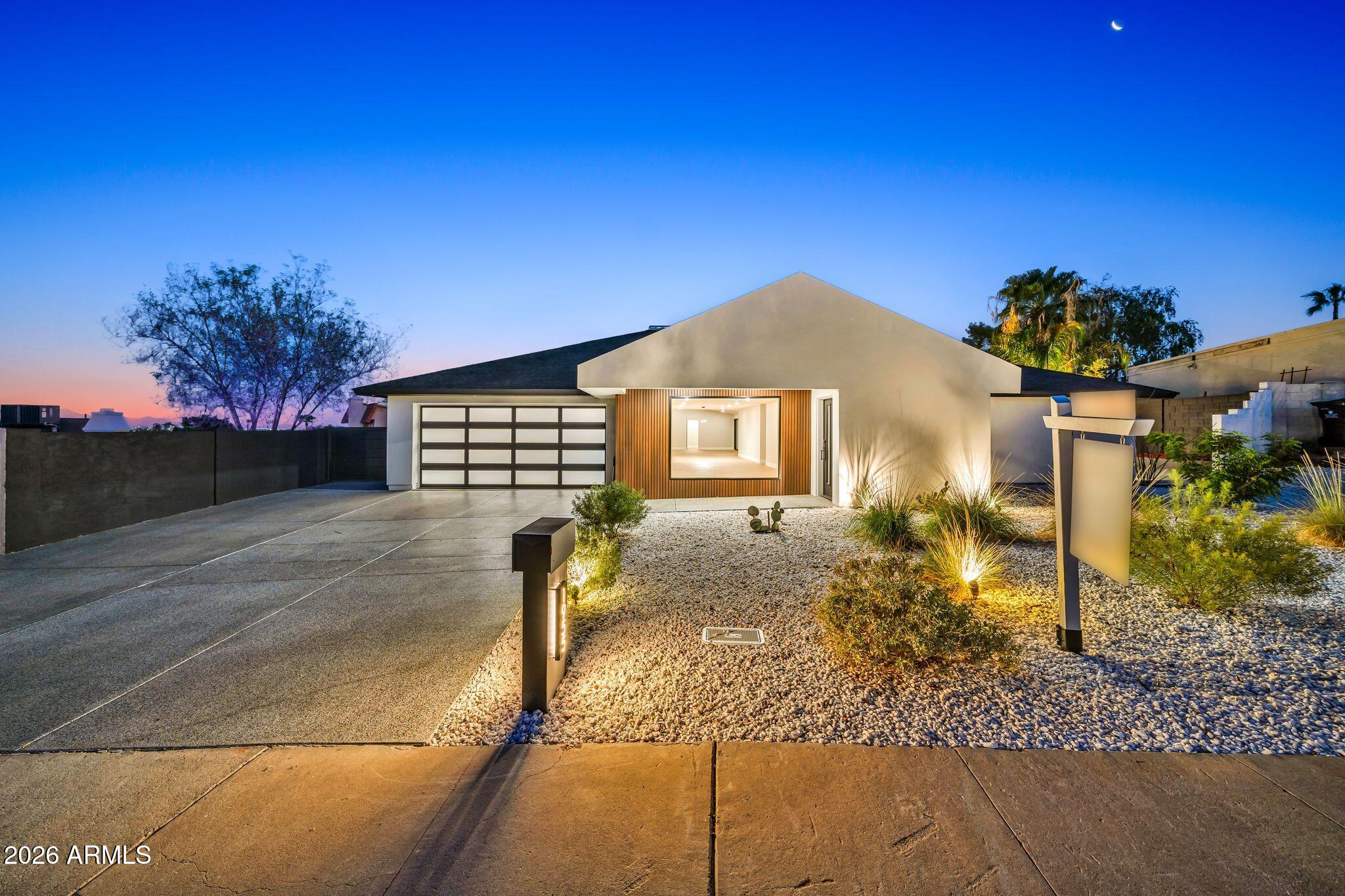 1955 East Greenway Road Phoenix, AZ 85022 - Photo 4 of 113 1955 E Greenway Rd Twilight-1