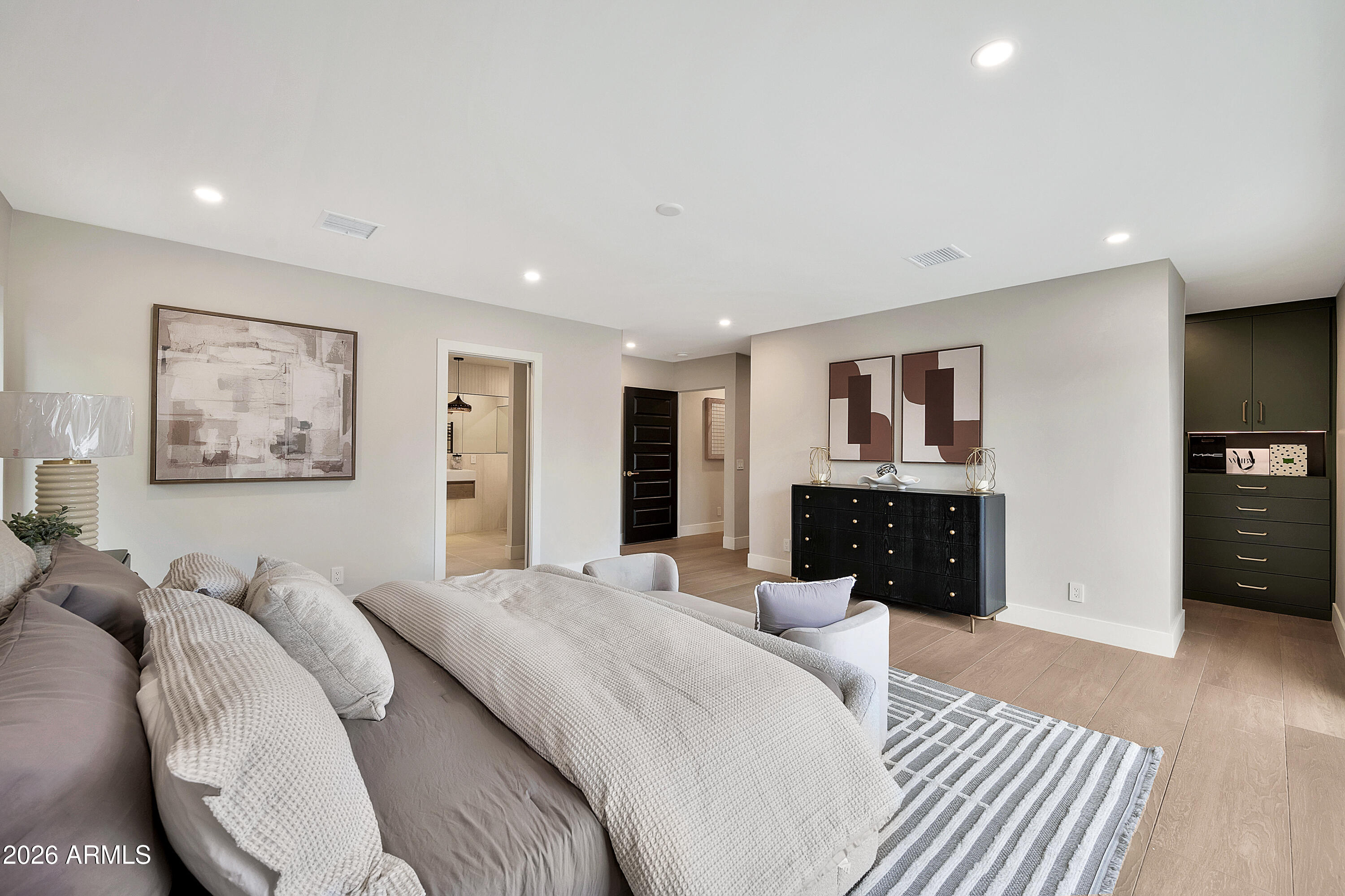 1955 East Greenway Road Phoenix, AZ 85022 - Photo 42 of 113 1955 E Greenway Rd-33