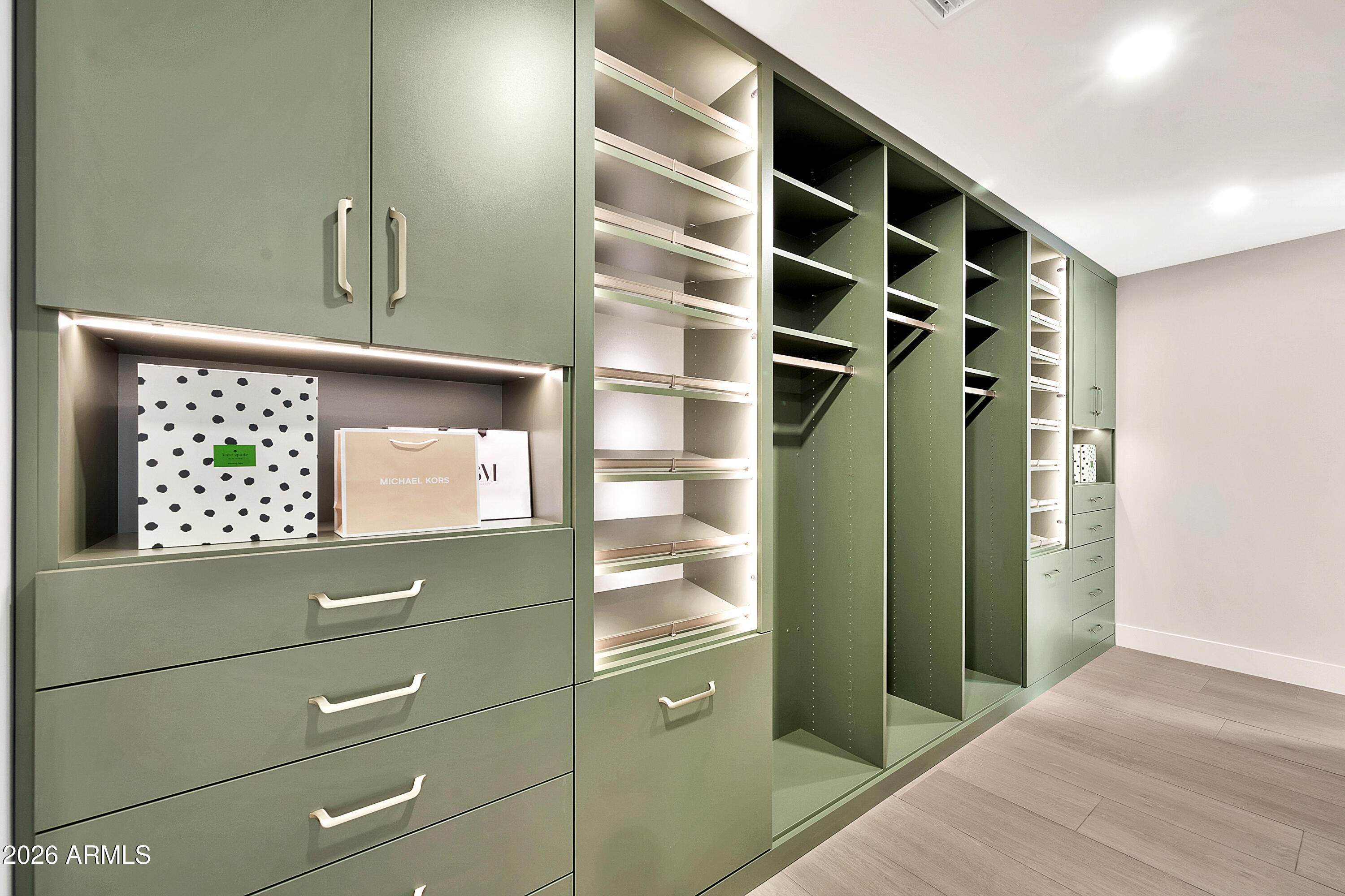 1955 East Greenway Road Phoenix, AZ 85022 - Photo 45 of 113 1955 E Greenway Rd-36