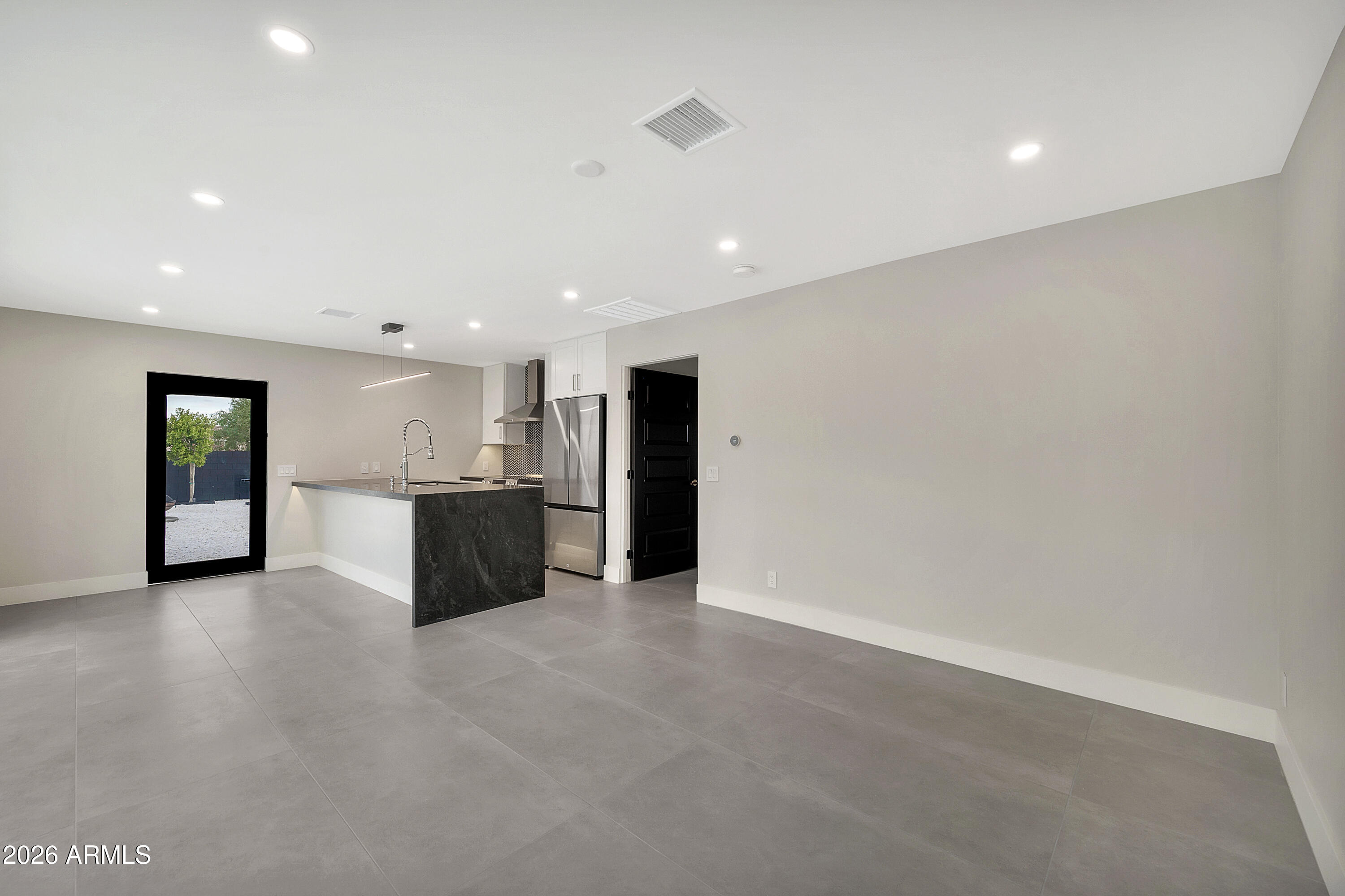 1955 East Greenway Road Phoenix, AZ 85022 - Photo 58 of 113 1955 E Greenway Rd-49