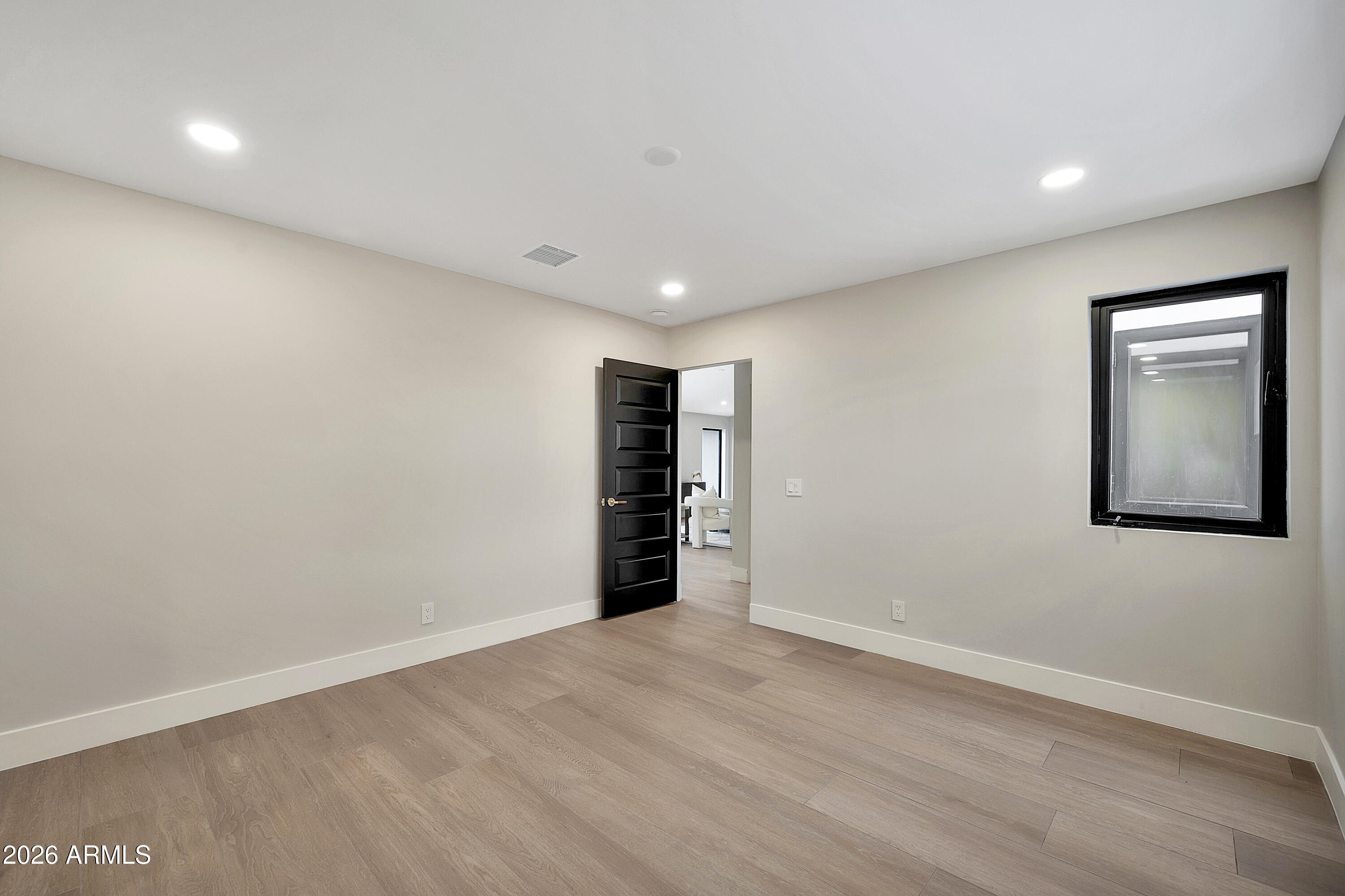 1955 East Greenway Road Phoenix, AZ 85022 - Photo 63 of 113 1955 E Greenway Rd-54