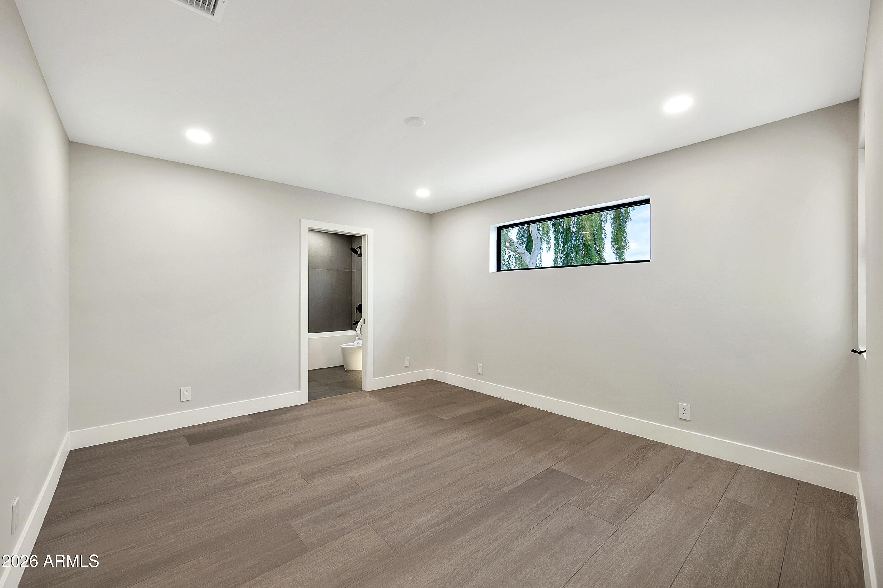 1955 East Greenway Road Phoenix, AZ 85022 - Photo 69 of 113 1955 E Greenway Rd-60