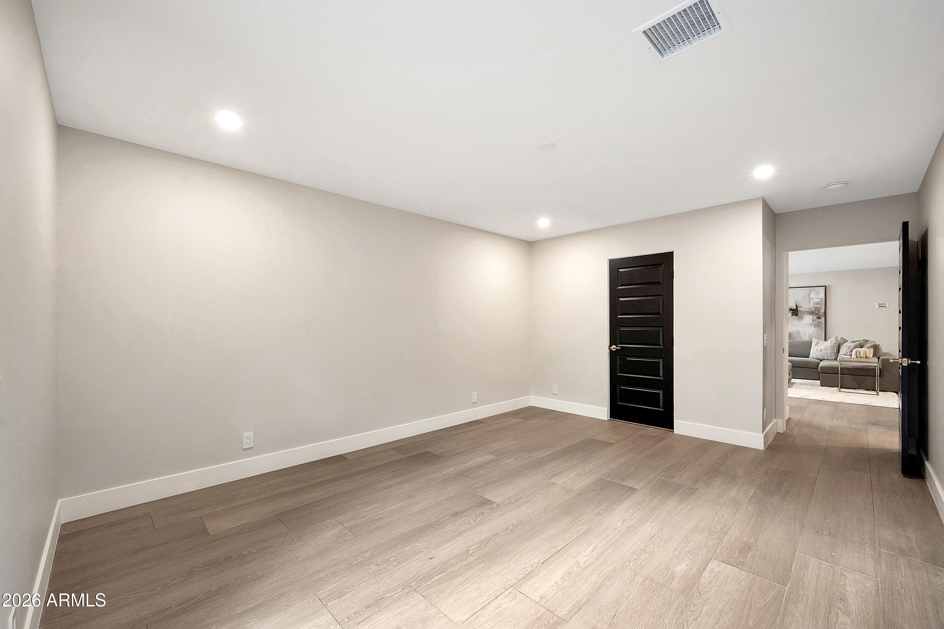 1955 East Greenway Road Phoenix, AZ 85022 - Photo 77 of 113 1955 E Greenway Rd-68