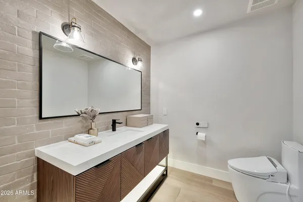 $1,870,000 | 1955 East Greenway Road, Phoenix, AZ 85022