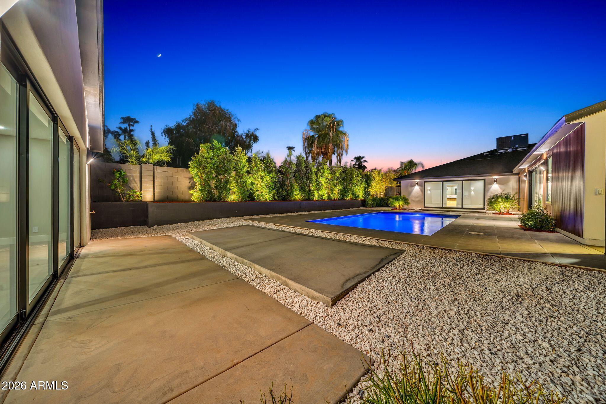 1955 East Greenway Road Phoenix, AZ 85022 - Photo 82 of 113 1955 E Greenway Rd Twilight-4