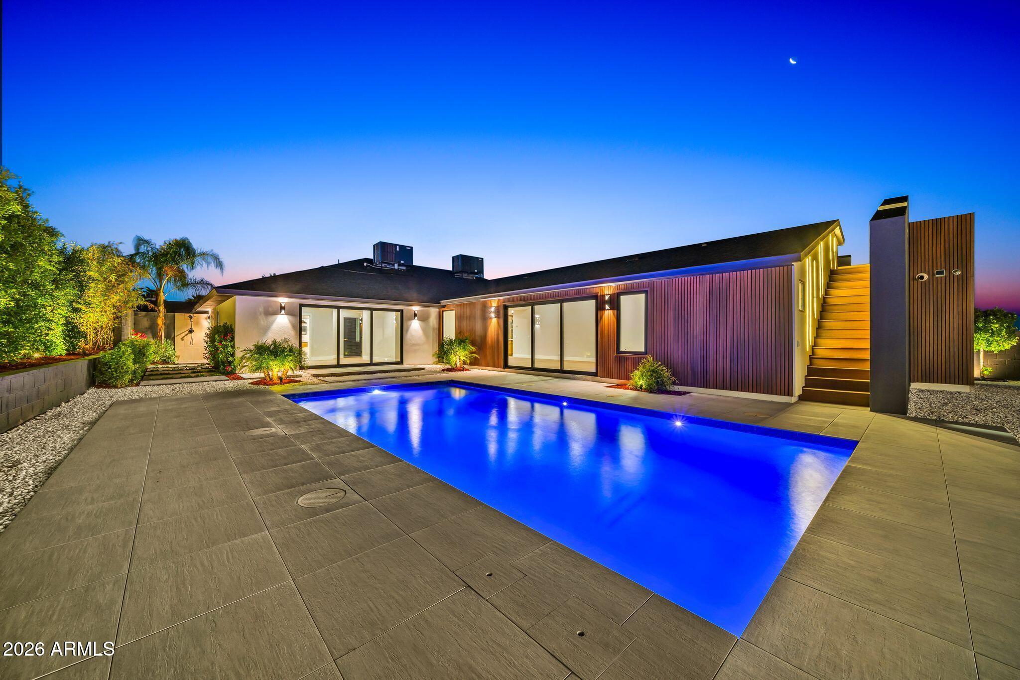 1955 East Greenway Road Phoenix, AZ 85022 - Photo 84 of 113 1955 E Greenway Rd Twilight-8