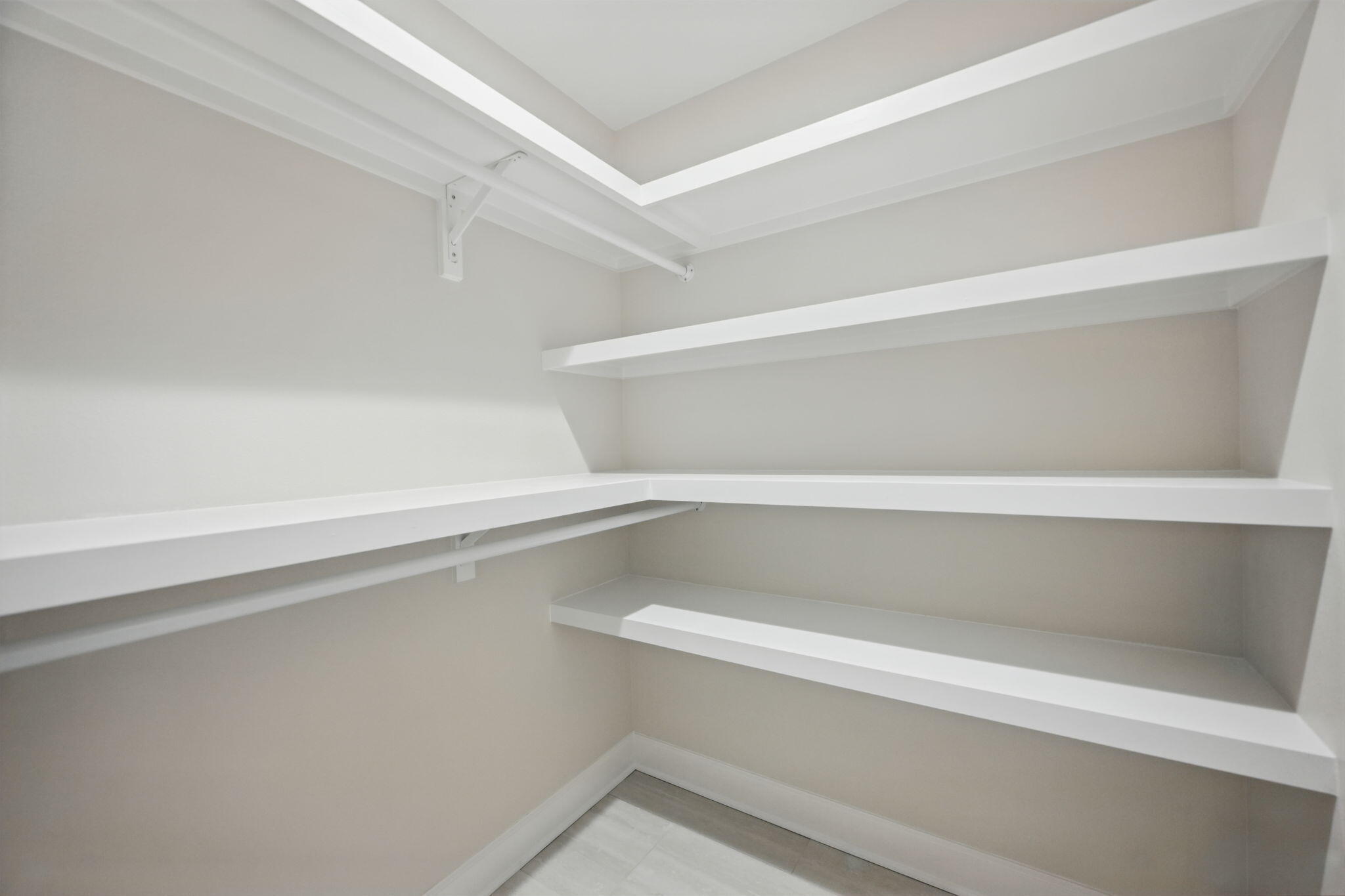 134 Deer Valley Road DeFuniak Springs, FL 32433 - Photo 45 of 82 a view of an empty walk in closet