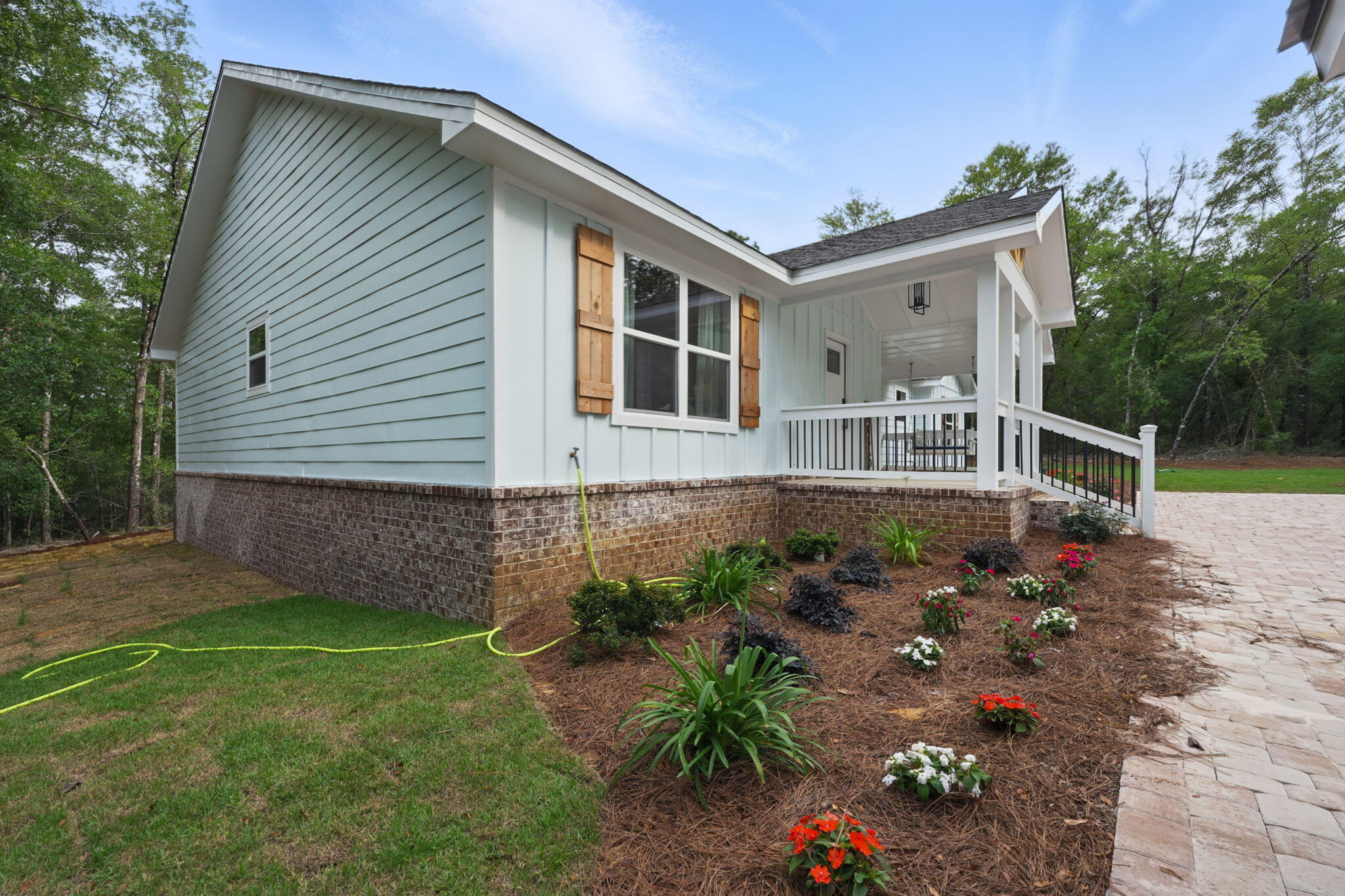 134 Deer Valley Road DeFuniak Springs, FL 32433 - Photo 6 of 82 front view of house with a yard