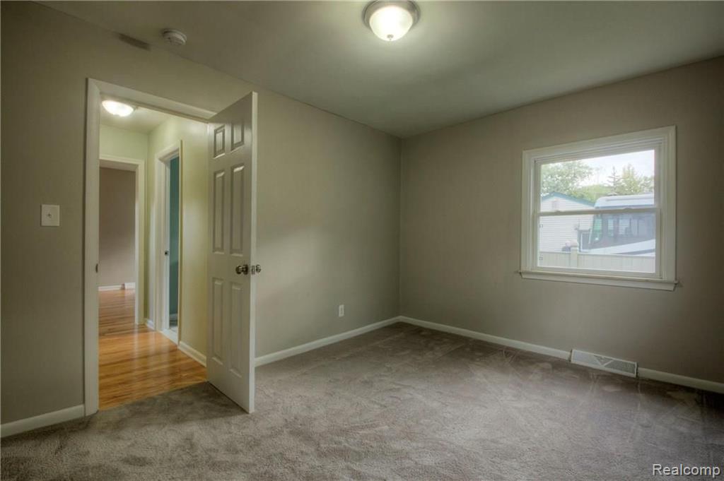 15650 Inkster Road Romulus, MI 48174 - Photo 17 of 33