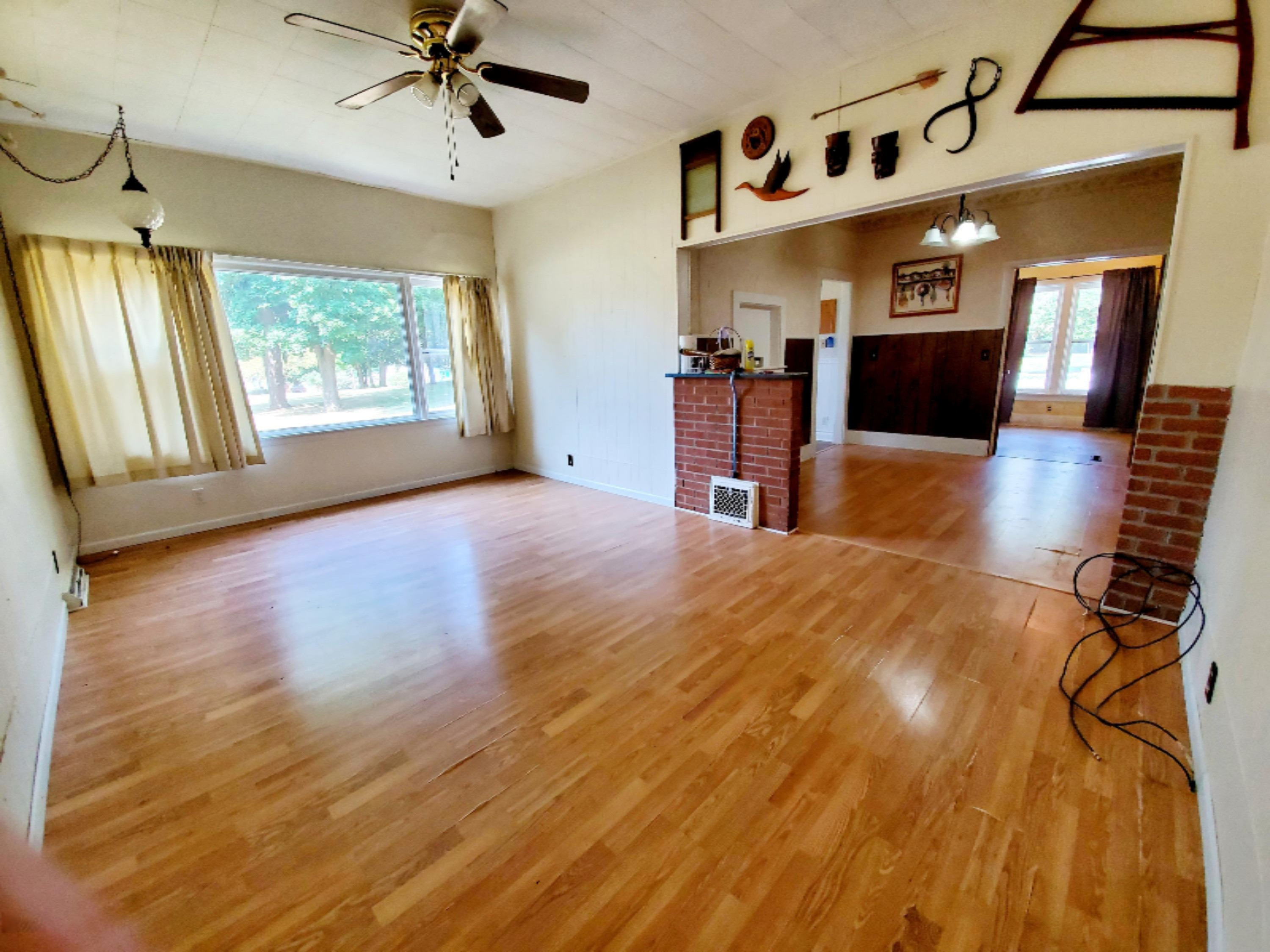 205 East Edgar Bergen Boulevard Decatur, MI 49045 - Photo 12 of 14 Living