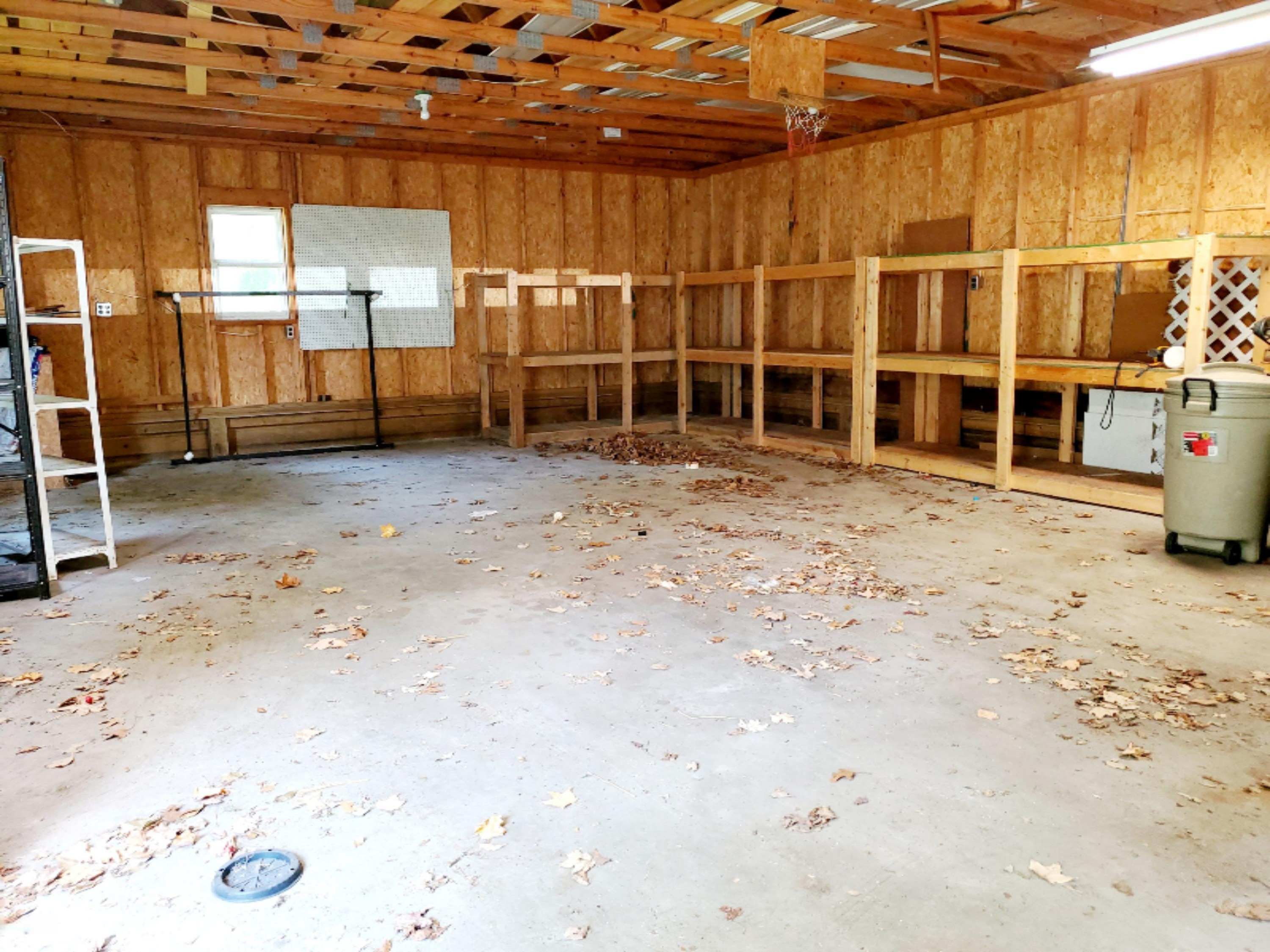205 East Edgar Bergen Boulevard Decatur, MI 49045 - Photo 6 of 14 Garage