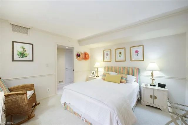 $685,000 | 103 Clubhouse Drive, Unit 350, Naples, FL 34105