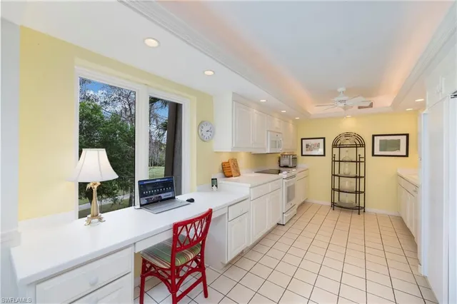 $685,000 | 103 Clubhouse Drive, Unit 350, Naples, FL 34105