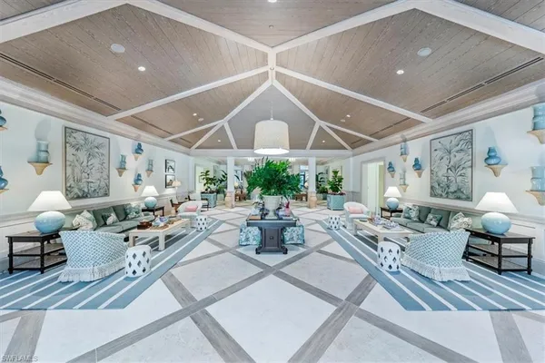 $625,000 | 103 Clubhouse Drive, Unit 350, Naples, FL 34105