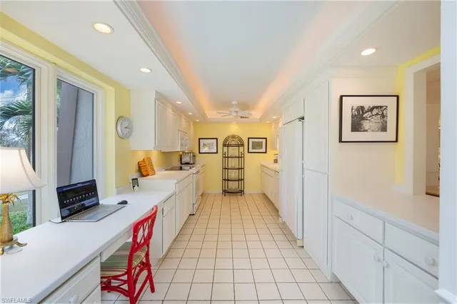 $685,000 | 103 Clubhouse Drive, Unit 350, Naples, FL 34105