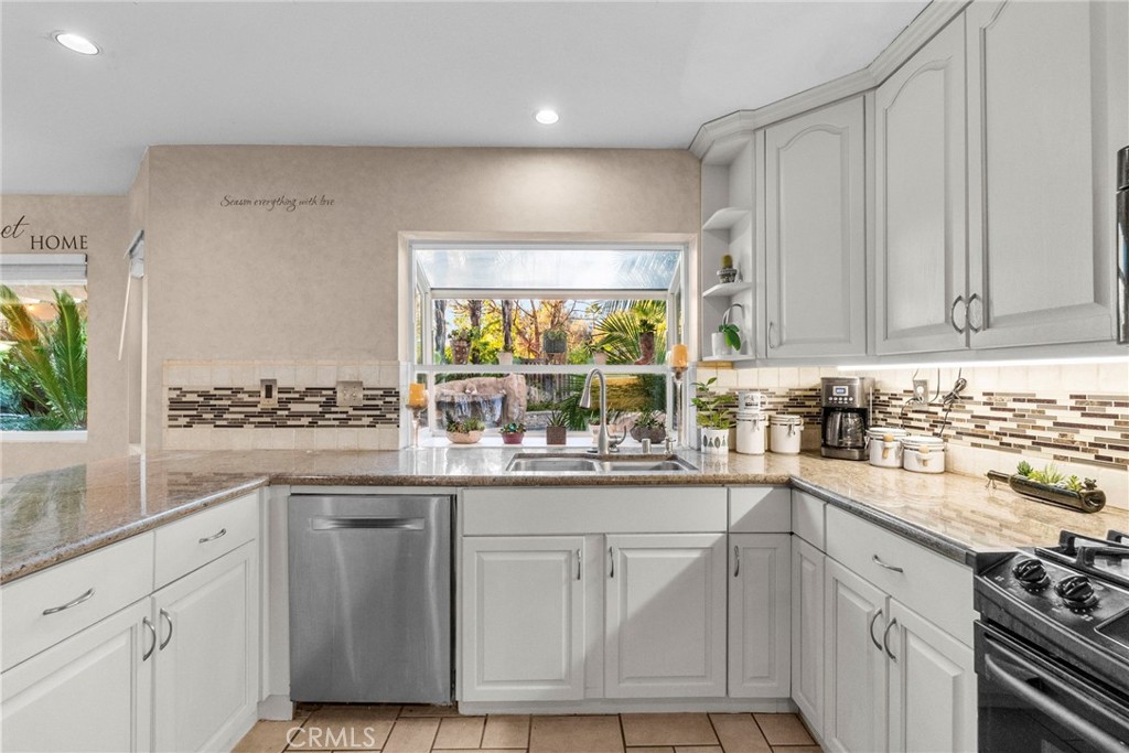 39774 Amberley Circle Temecula, CA 92591 - Photo 13 of 61