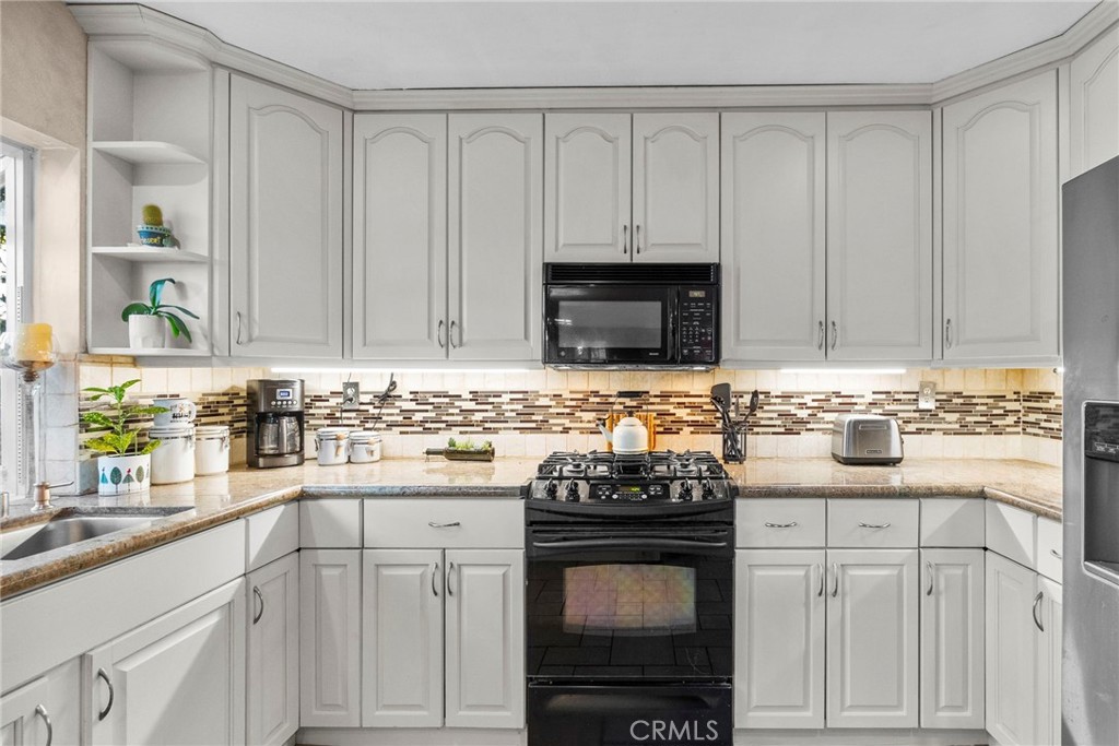 39774 Amberley Circle Temecula, CA 92591 - Photo 15 of 61