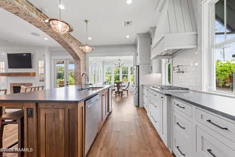 $940,000 | 1566 Savoie Road, Sunset, LA 70584