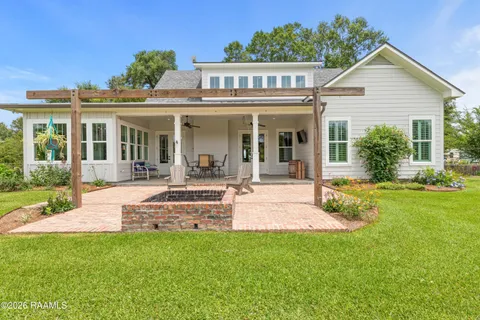 $940,000 | 1566 Savoie Road, Sunset, LA 70584