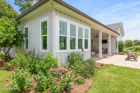 $940,000 | 1566 Savoie Road, Sunset, LA 70584