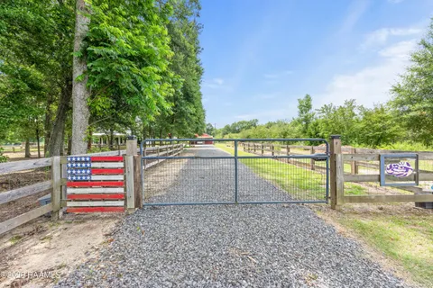 $940,000 | 1566 Savoie Road, Sunset, LA 70584