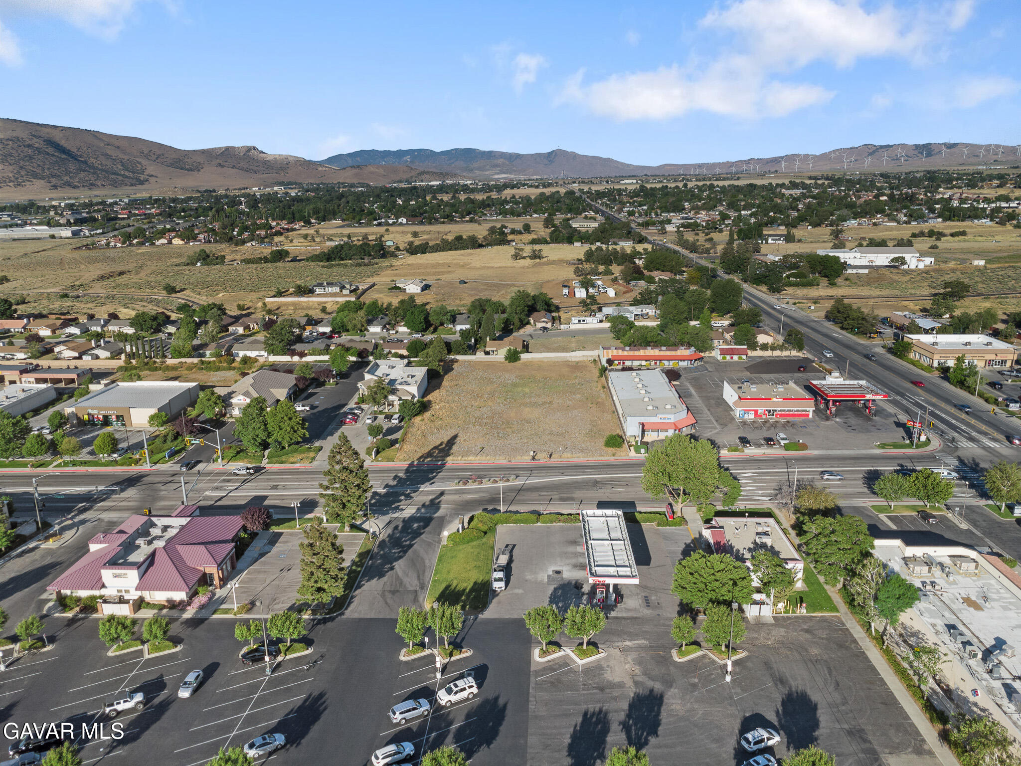 770 Tucker Road Tehachapi, CA 93561 - Photo 10 of 14 an aerial view of residential building and lake