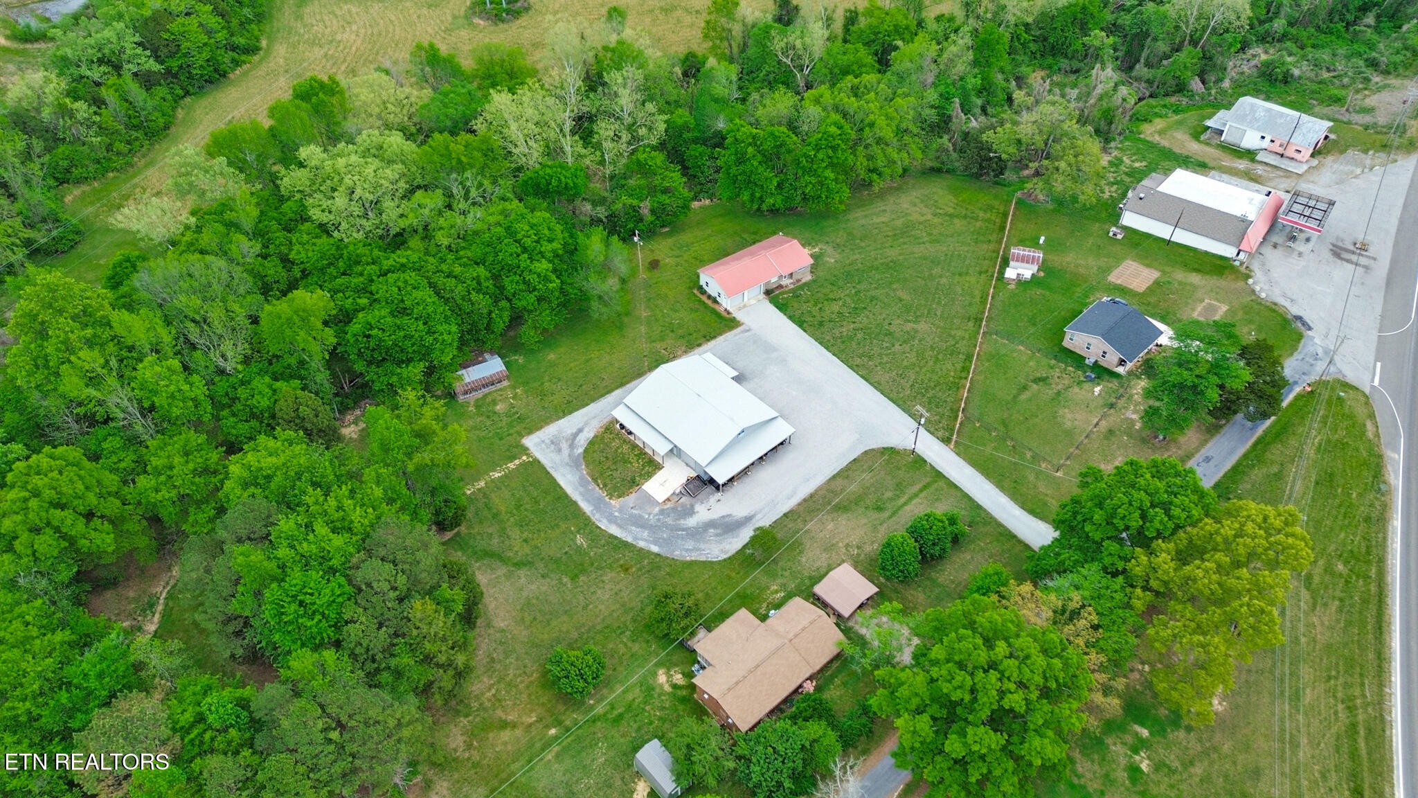 148 Porter Lane Spring City, TN 37381 - Photo 50 of 55 an aerial view of a house