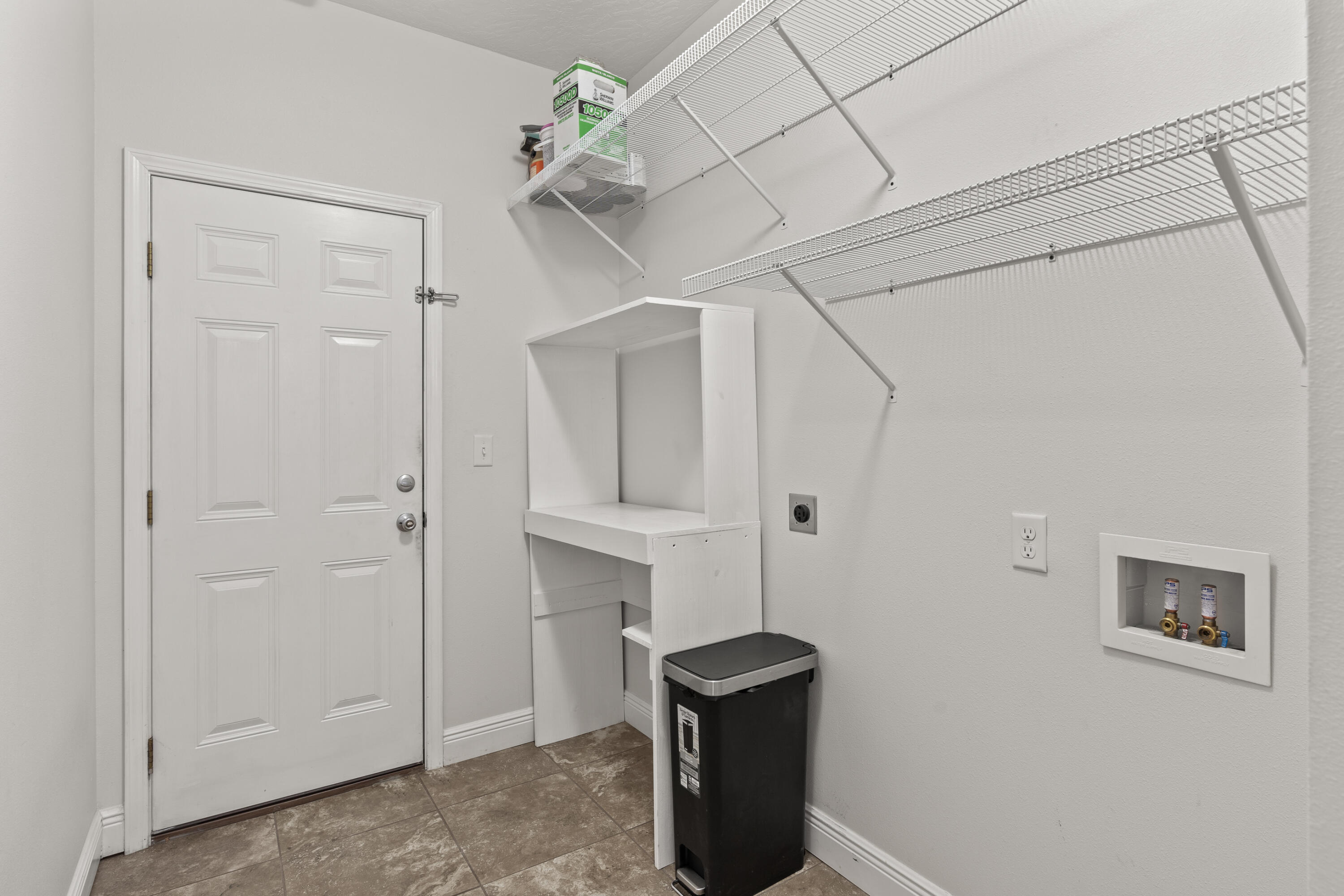 2920 Patch Avenue Crestview, FL 32539 - Photo 32 of 45 a view of a hallway with closet